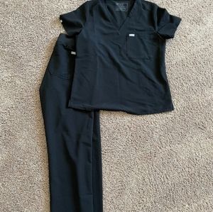 Figs Black Scrubs Set